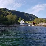 Waerholmen *