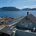 公寓 Waerholmen Lavik (Sogn og Fjordane)