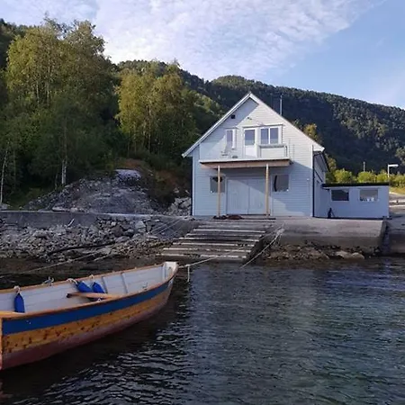 Waerholmen Apartmán *