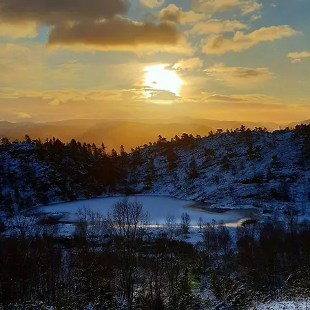 Waerholmen Apartmán Lavik (Sogn og Fjordane)