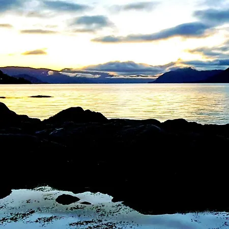 Waerholmen Apartmán Lavik (Sogn og Fjordane)