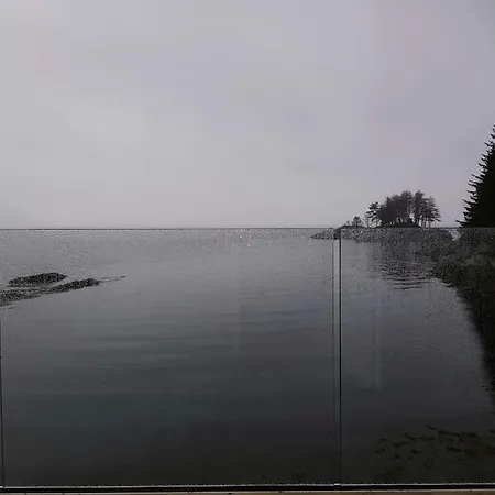 Waerholmen Lavik (Sogn og Fjordane)