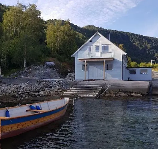 Waerholmen Apartmán *