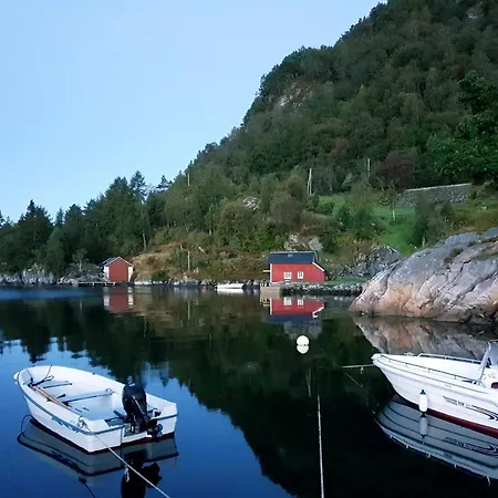 Waerholmen Lavik (Sogn og Fjordane)